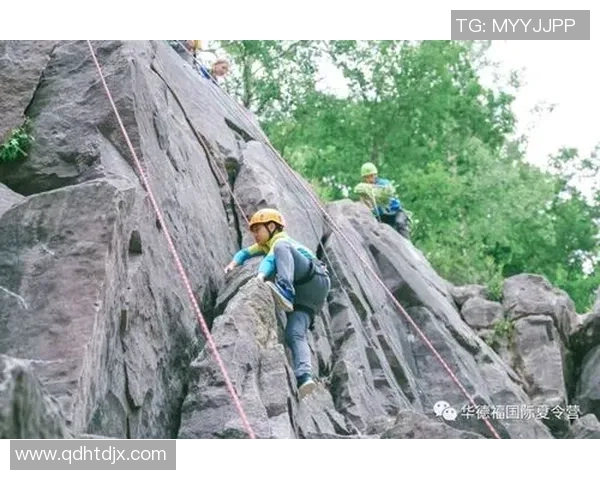 攀岩纪实：见证杭州攀岩队从传统到现代的蜕变与成长之路